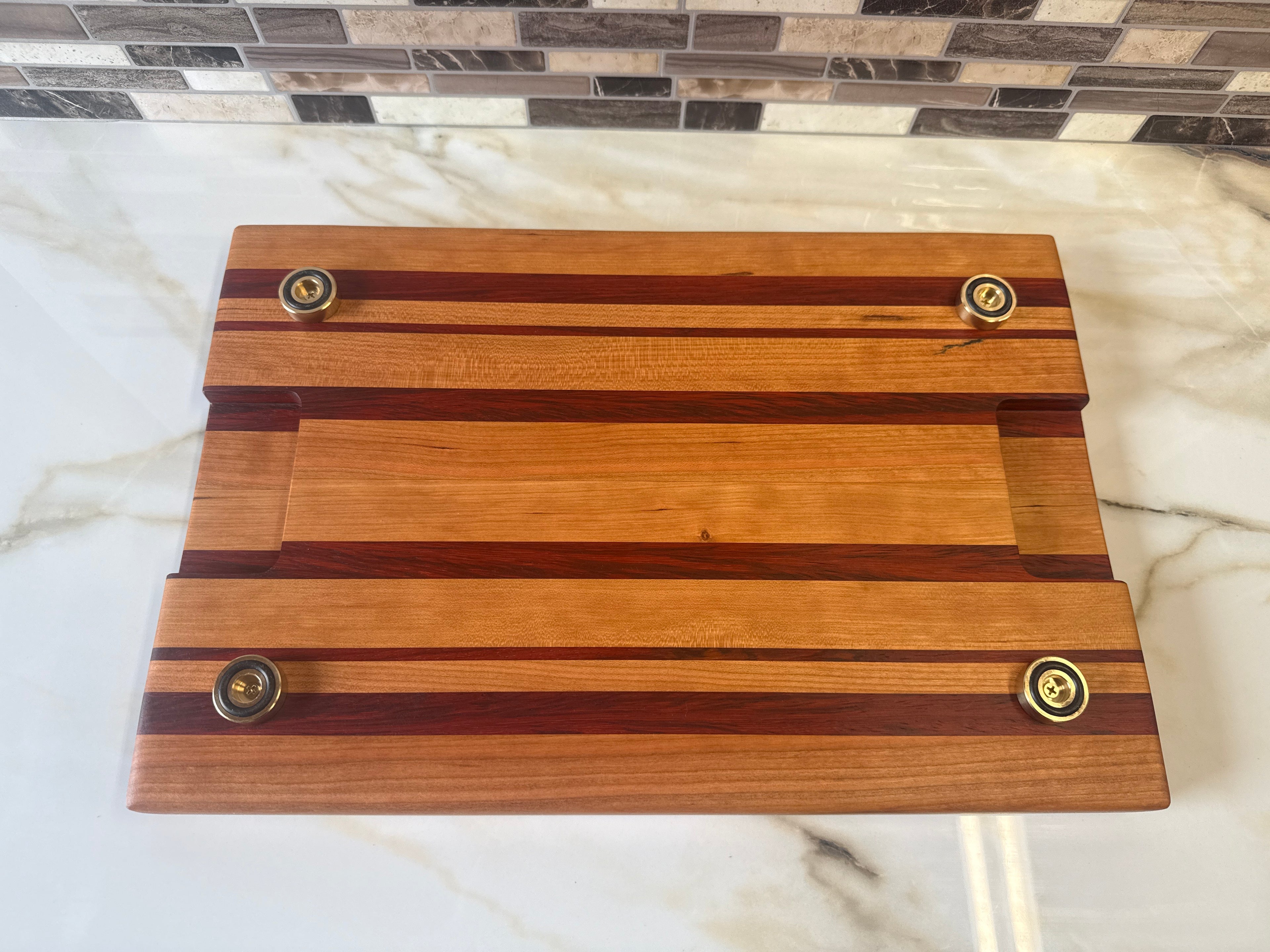 Heritage Cutting Board 18" × 12" × 1.5" — Edge Grain