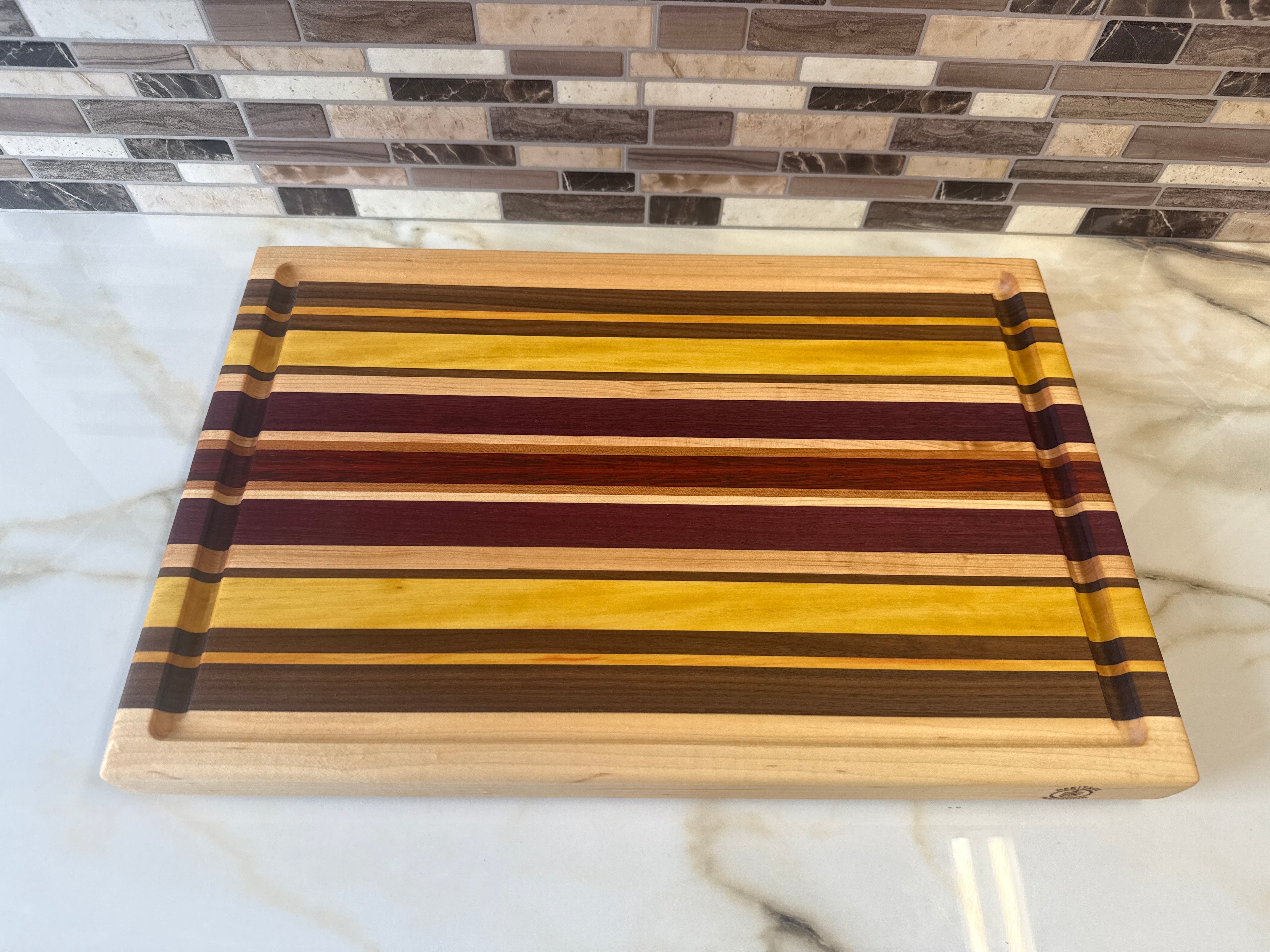 Heritage Cutting Board 18" × 12" × 1.5" — Edge Grain