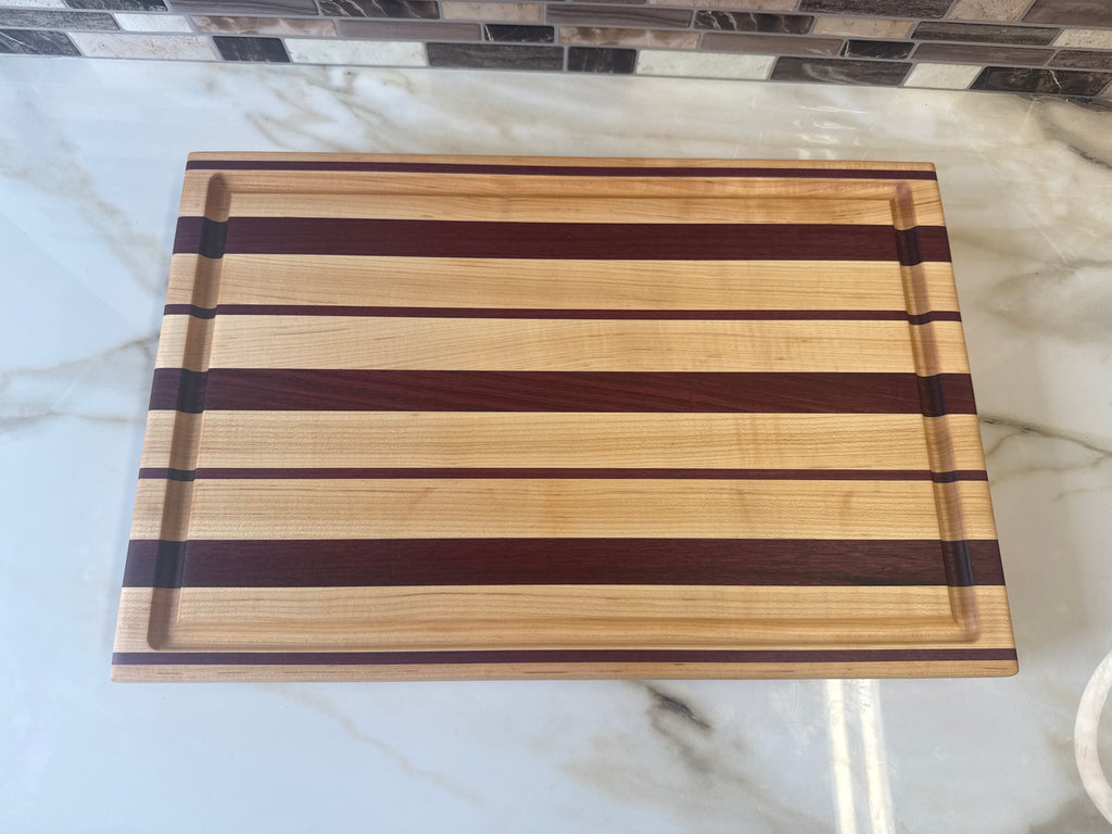 Heritage Cutting Board 18" × 12" × 1.5" — Edge Grain