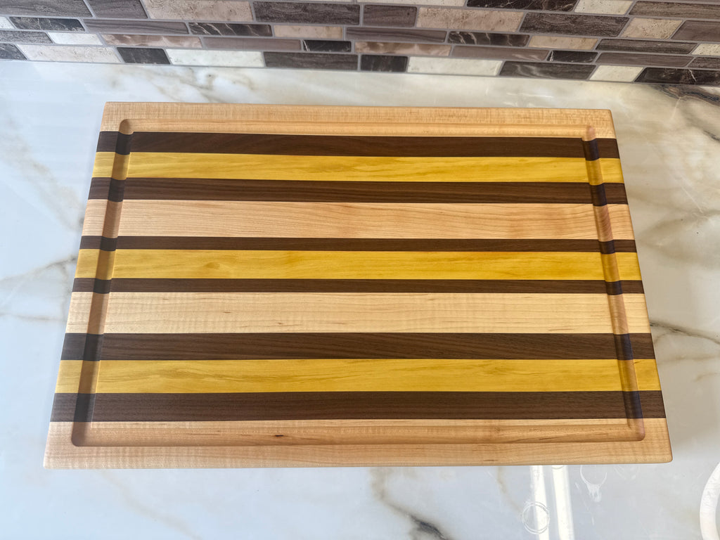 Heritage Cutting Board 18" × 12" × 1.5" — Edge Grain