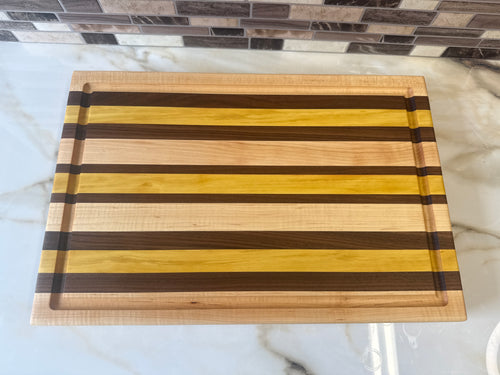 Heritage Cutting Board 18" × 12" × 1.5" — Edge Grain
