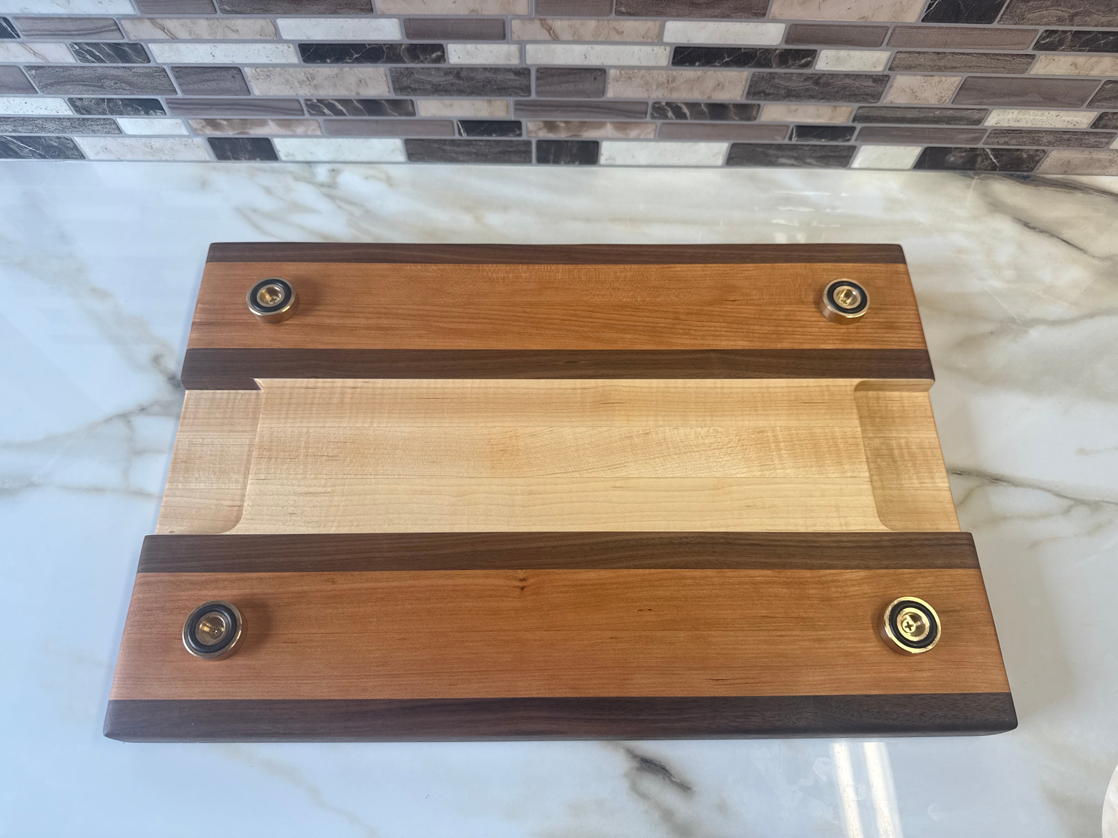 Heritage Cutting Board 18" × 12" × 1.5" — Edge Grain