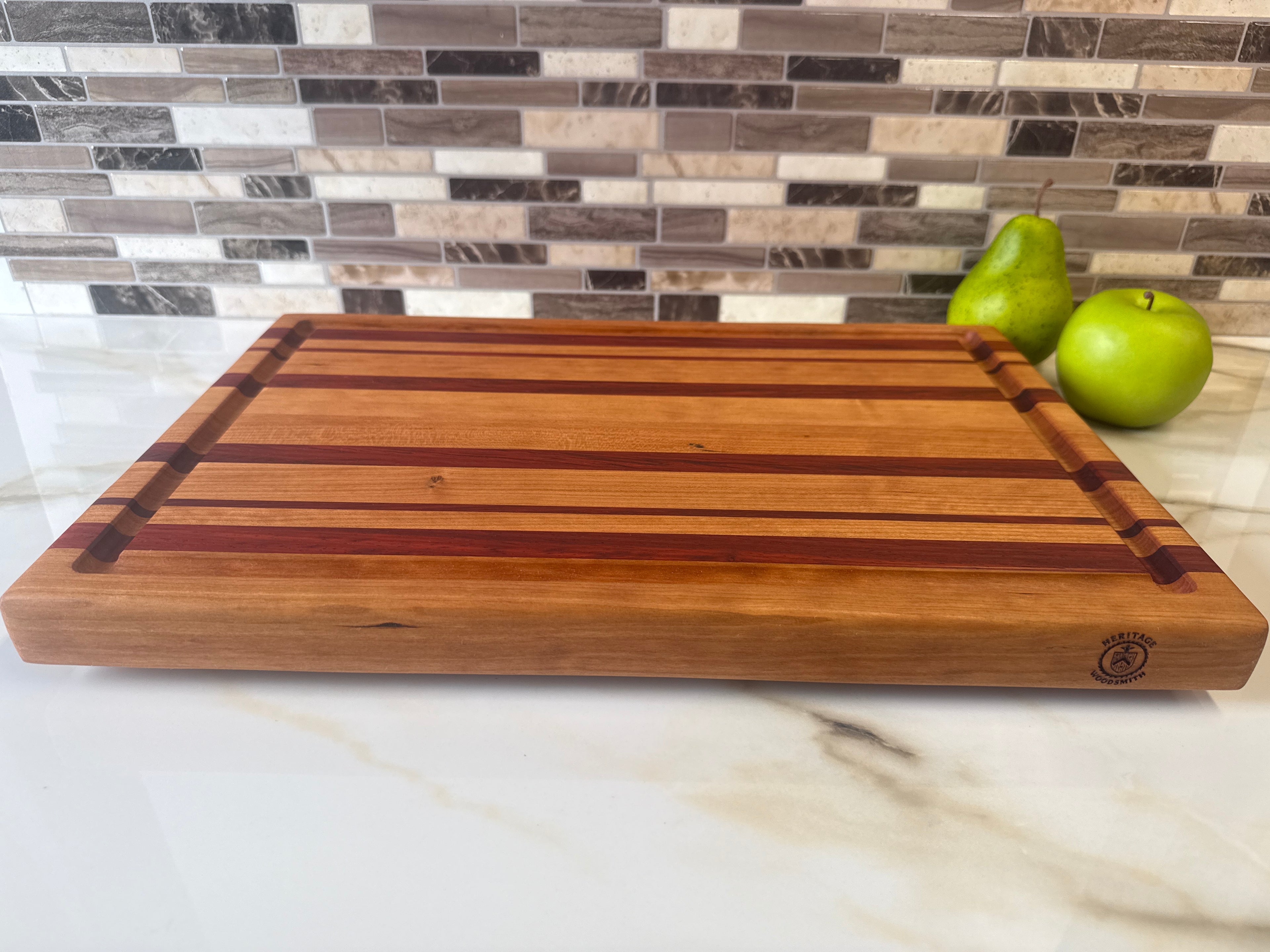 Heritage Cutting Board 18" × 12" × 1.5" — Edge Grain