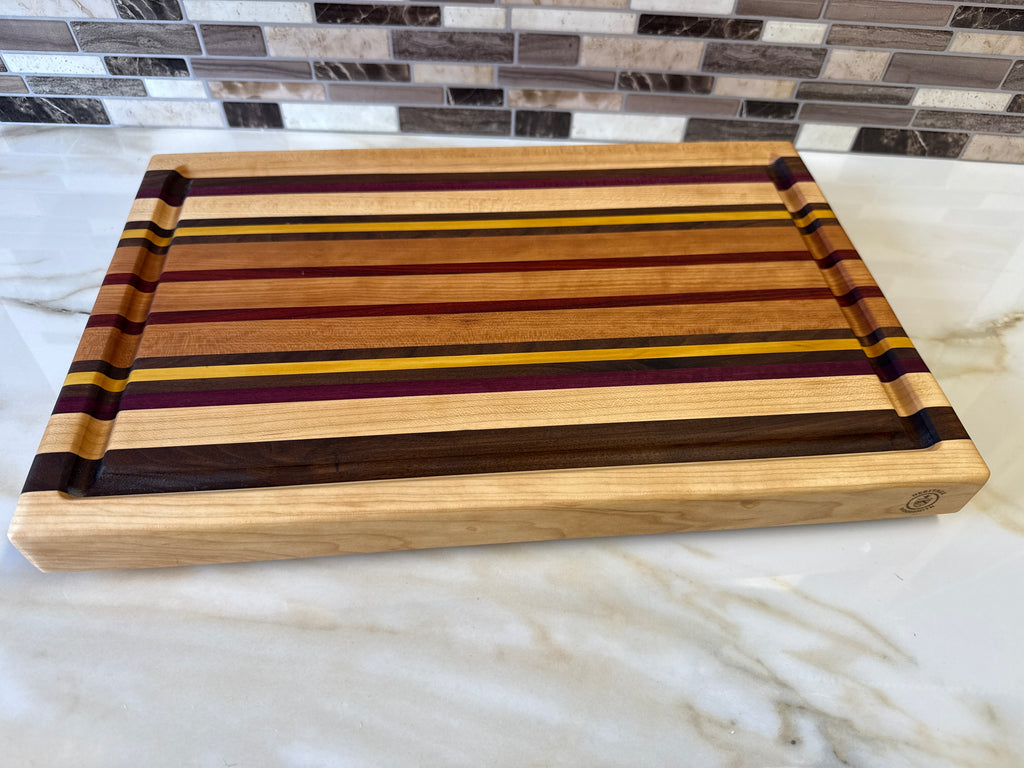 Heritage Cutting Board 18" × 12" × 1.5" — Edge Grain