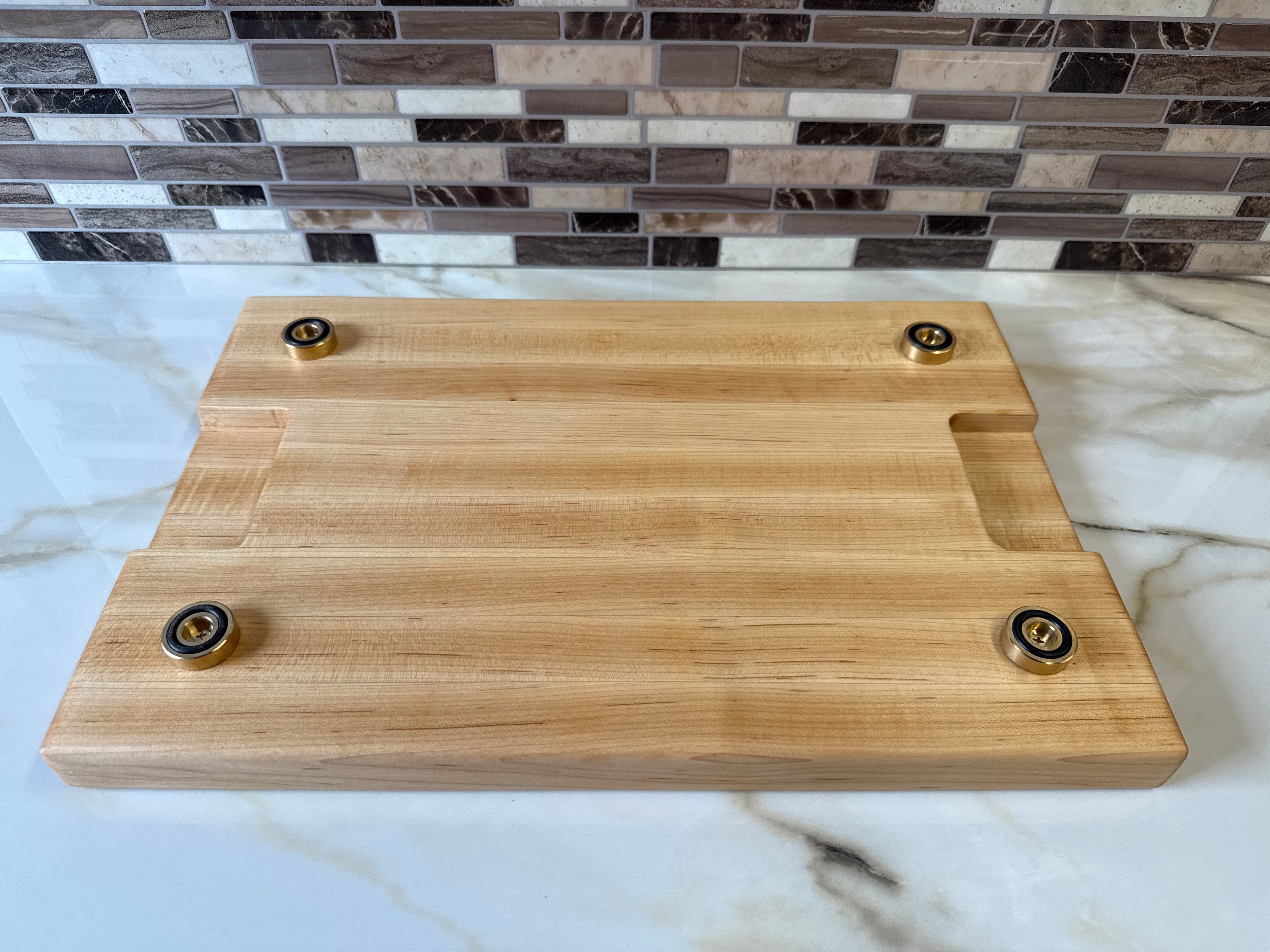 The Heritage Collection – Maple 18" × 12" × 1.5" — Edge Grain