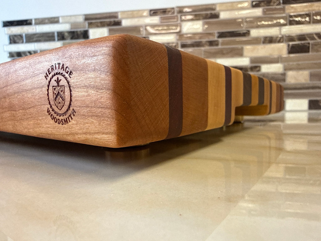 Heritage Cutting Board 18" × 12" × 1.5" — Edge Grain